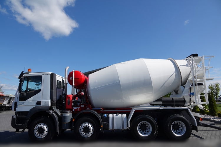 Iveco TRAKKER 410 / 8X4 / BETONOMIESZARKA 9 M3 / PUTZMEISTER / ALUFELGI /  EURO 6 zdjęcie 3