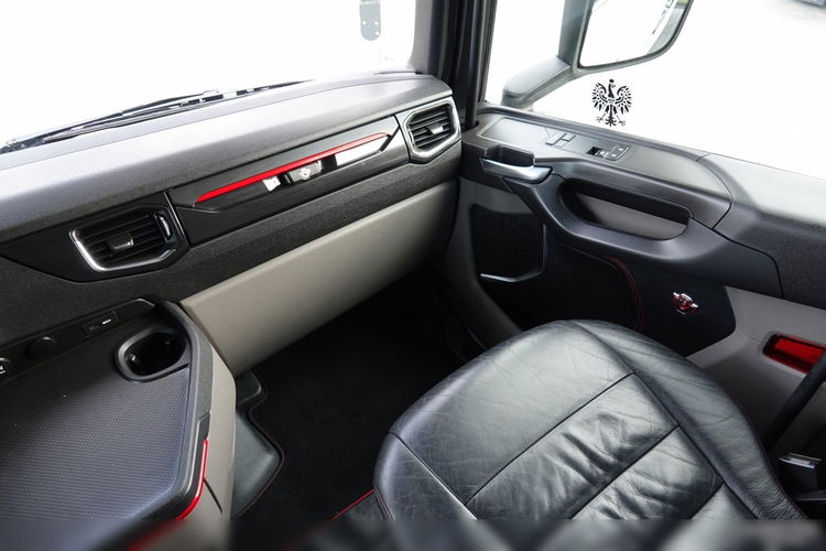 Scania S 520 / V8  / RETARDER / SKÓRY   / PO KONTRAKCIE SERWISOWYM zdjęcie 31