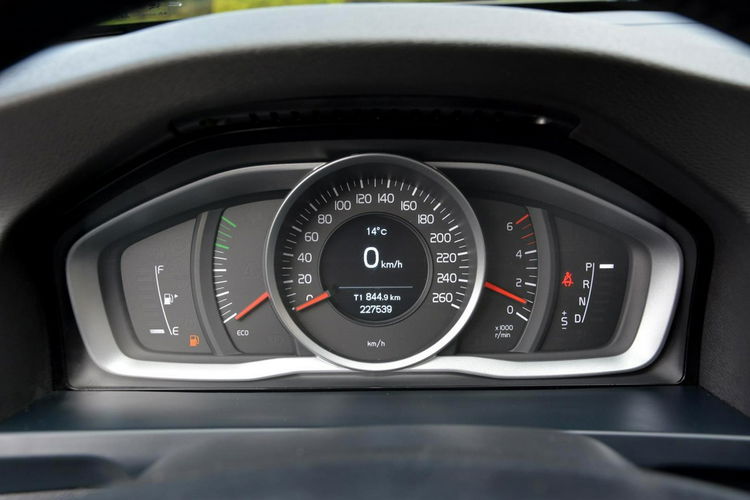 V60 2.0d(190KM) Lift Automat Skóry Navi Parktronik LED ASO Volvo zdjęcie 25
