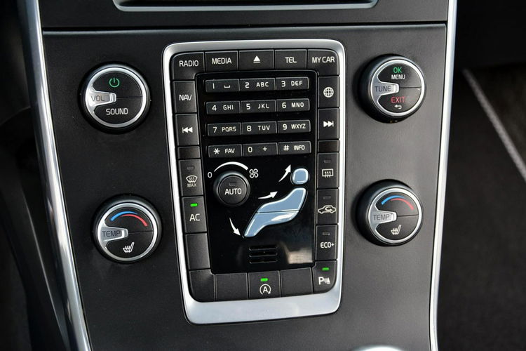 V60 2.0d(190KM) Lift Automat Skóry Navi Parktronik LED ASO Volvo zdjęcie 26