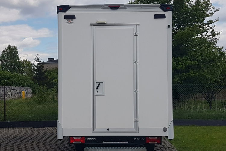 Iveco Daily KONTENER NISKOPODŁOGOWY 4.43x2.23x2.42 SKLEP BAR FOODTRUCK KAMPER AC zdjęcie 16