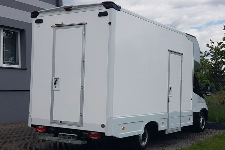 Iveco Daily KONTENER NISKOPODŁOGOWY 4.43x2.23x2.42 SKLEP BAR FOODTRUCK KAMPER AC zdjęcie 4
