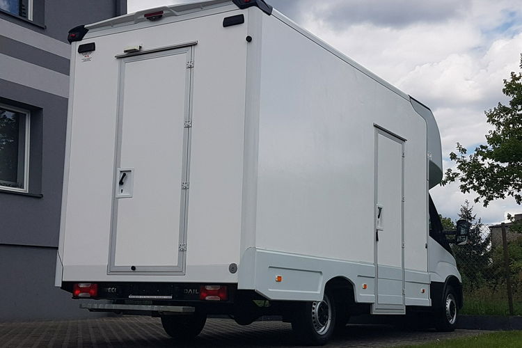 Iveco Daily KONTENER NISKOPODŁOGOWY 4.43x2.23x2.42 SKLEP BAR FOODTRUCK KAMPER AC zdjęcie 29