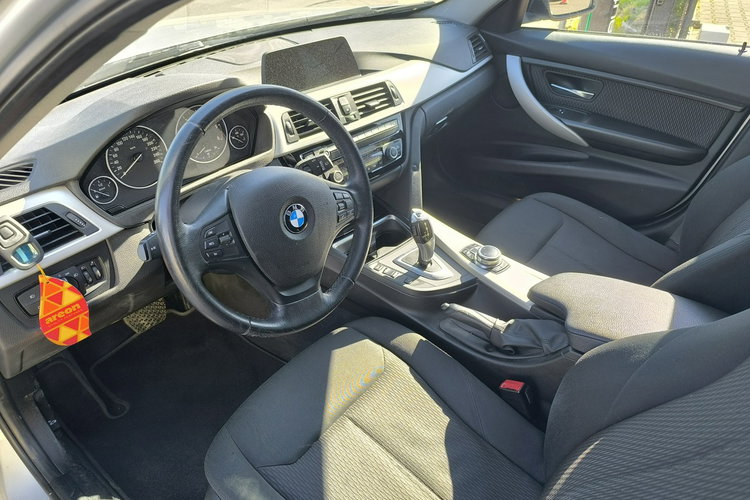 BMW 320 2.0d 190KM Automat Navi zdjęcie 14