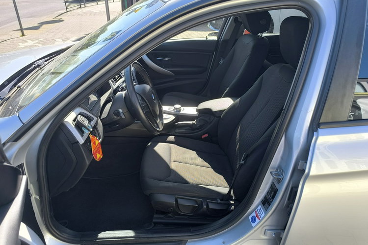 BMW 320 2.0d 190KM Automat Navi zdjęcie 17