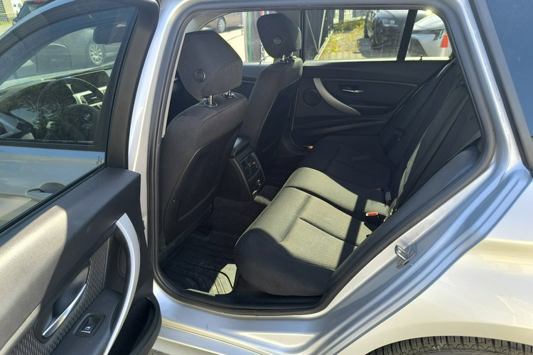 BMW 320 2.0d 190KM Automat Navi zdjęcie 18