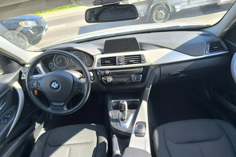 BMW 320 2.0d 190KM Automat Navi zdjęcie 19