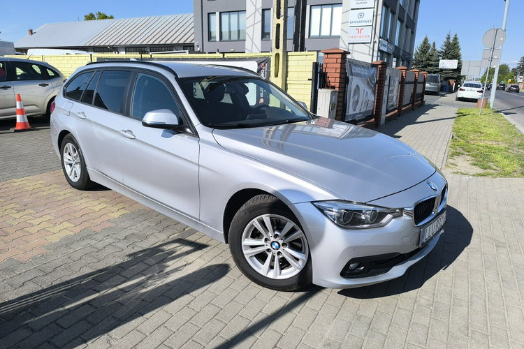 BMW 320 2.0d 190KM Automat Navi zdjęcie 2