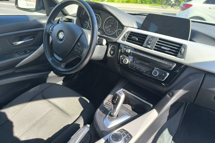 BMW 320 2.0d 190KM Automat Navi zdjęcie 22
