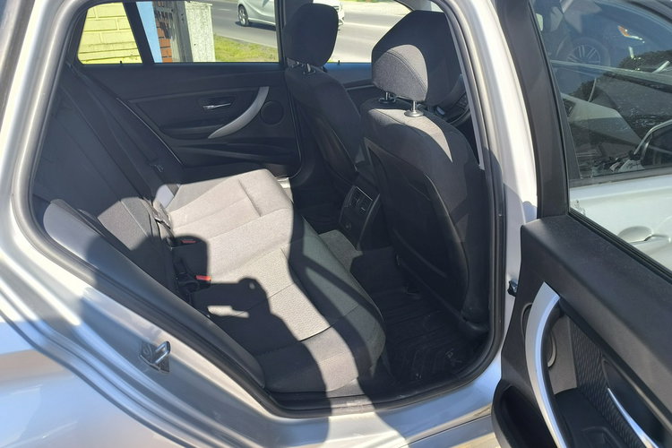 BMW 320 2.0d 190KM Automat Navi zdjęcie 24