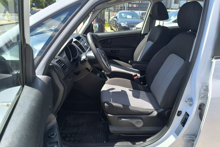 Kia Venga 1.4i 16V 90KM Salon Polska zdjęcie 16