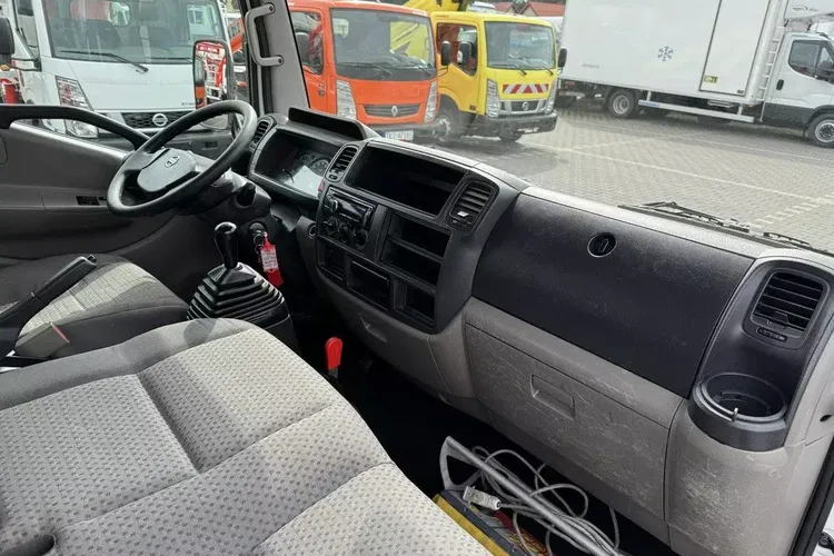 Nissan Cabstar zdjęcie 34