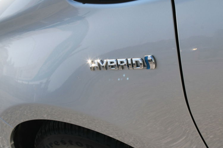 Toyota Yaris Hybrid Premium F-vat Salon Polska Gwarancja zdjęcie 9