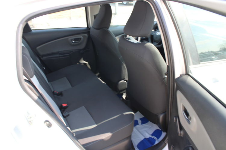 Toyota Yaris Hybrid Premium F-vat Salon Polska Gwarancja zdjęcie 28