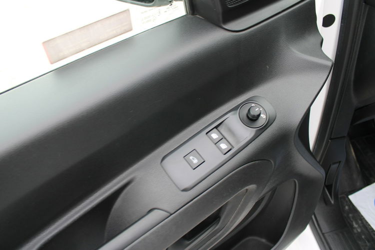 Toyota Proace City Verso LONG Salon Polska Gwarancja D4D zdjęcie 12