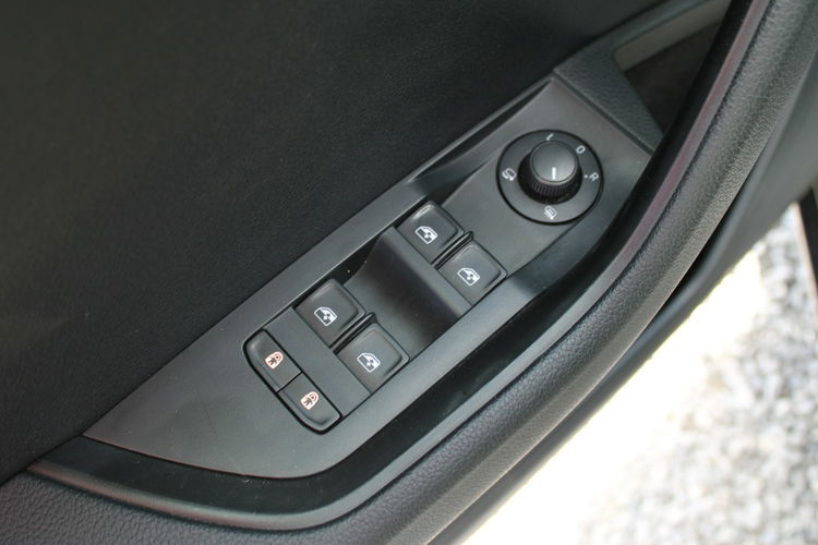 Skoda Superb Ambition F-vat Gwarancja Salo Polska zdjęcie 15