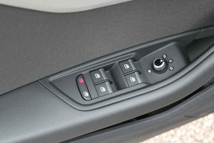 Audi A4 S-Tronic Led F-vat netto 70 650 PLN Salon Polska zdjęcie 16