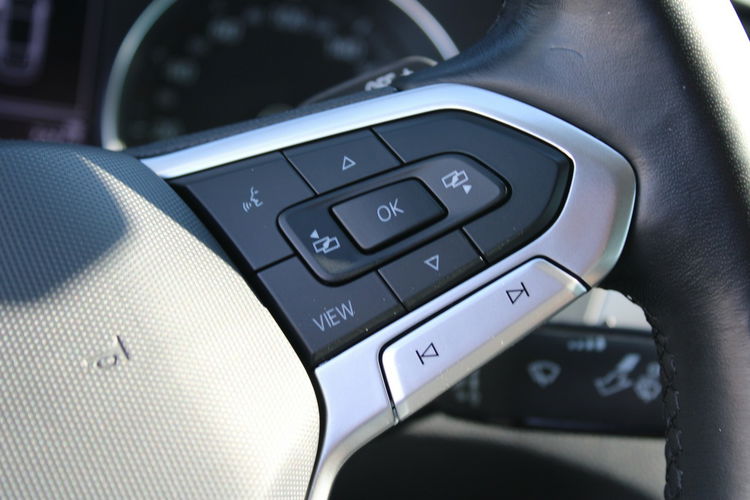 Volkswagen Passat ESSENCE LED F-vat Salon Polska Gwarancja zdjęcie 17