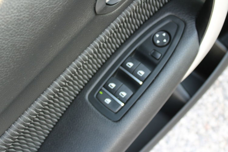 BMW 118 Podgrzewane Fotele Salon Polska Gwarancja zdjęcie 11