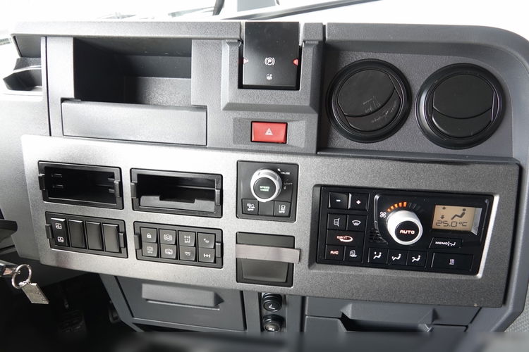 Renault T 460 / KLIMA POSTOJOWA / PO KONTRAKCIE SERWISOWYM zdjęcie 27