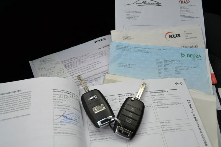 Kia Carens 1.6 135KM Podgrz. Kierownica, Fotele Climatronic LED 2016r zdjęcie 28