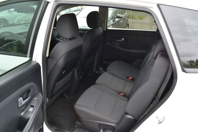 Kia Carens 1.6 135KM Podgrz. Kierownica, Fotele Climatronic LED 2016r zdjęcie 7