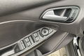 samochód osobowy Ford zdjęcie 16