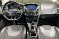 samochód osobowy Ford zdjęcie 34