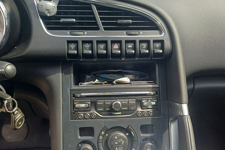 Peugeot 3008 1.6 HDi Automat Nawigacja Klimatronic Solardach zdjęcie 13