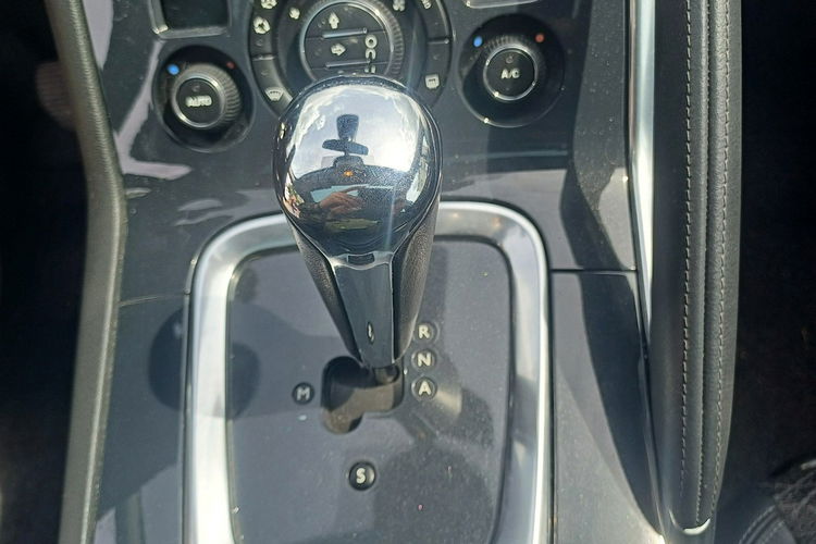 Peugeot 3008 1.6 HDi Automat Nawigacja Klimatronic Solardach zdjęcie 14