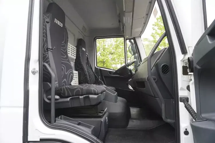Iveco Eurocargo 150 E25 / 90 tys. km / Laweta zdjęcie 30