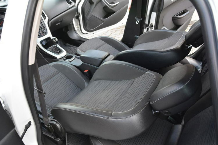Opel Astra 1.4T(140KM) Lift Ledy Duża Navi pół-skóry 2xParktr. Chromy Alu 17 zdjęcie 22
