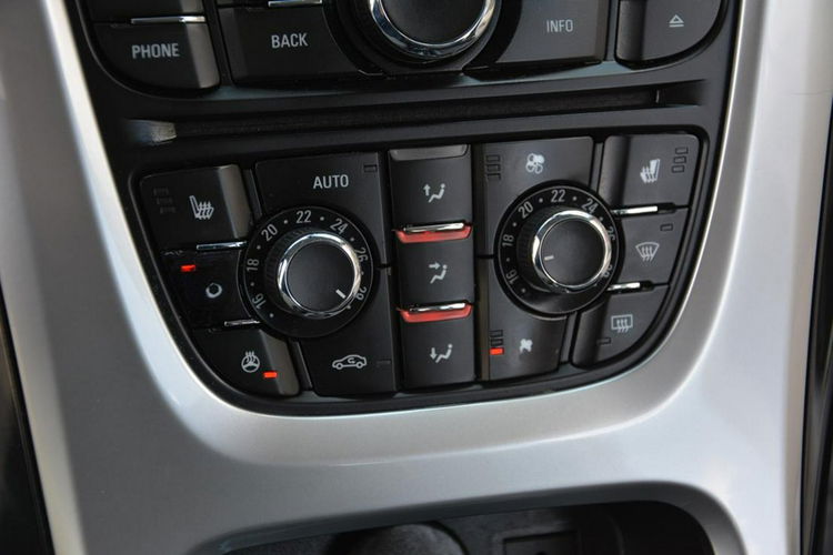 Opel Astra 1.4T(140KM) Lift Ledy Duża Navi pół-skóry 2xParktr. Chromy Alu 17 zdjęcie 26