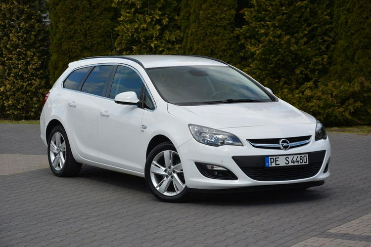 Opel Astra 1.4T(140KM) Lift Ledy Duża Navi pół-skóry 2xParktr. Chromy Alu 17 zdjęcie 9