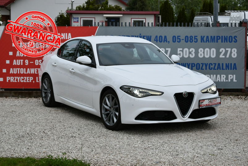 samochód osobowy Alfa Romeo zdjęcie 1