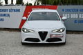 samochód osobowy Alfa Romeo zdjęcie 10