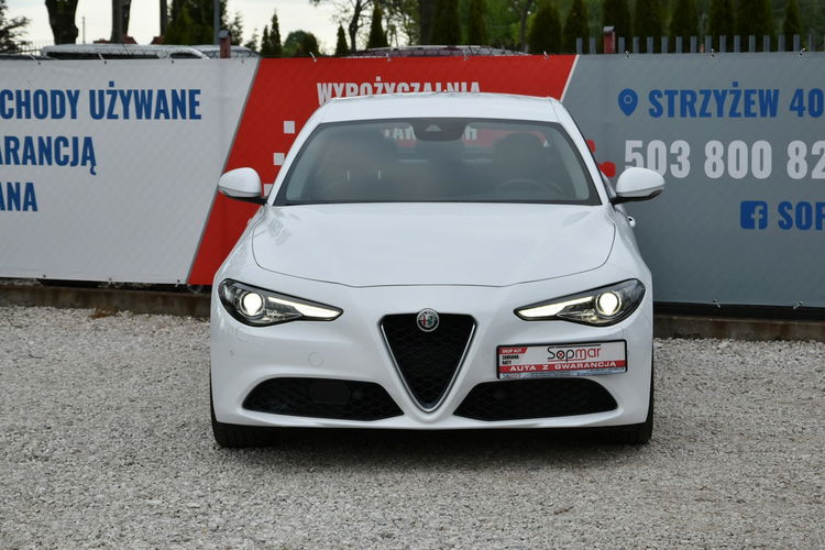 Alfa Romeo Giulia 2.2d Manual 2018r. jak NOWA 31tkm DNA NAVi Skóra LED Polecam zdjęcie 10