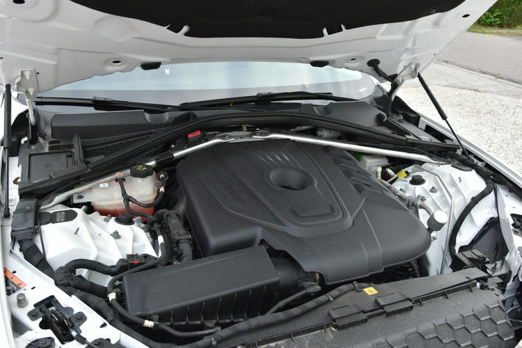 Alfa Romeo Giulia 2.2d Manual 2018r. jak NOWA 31tkm DNA NAVi Skóra LED Polecam zdjęcie 27