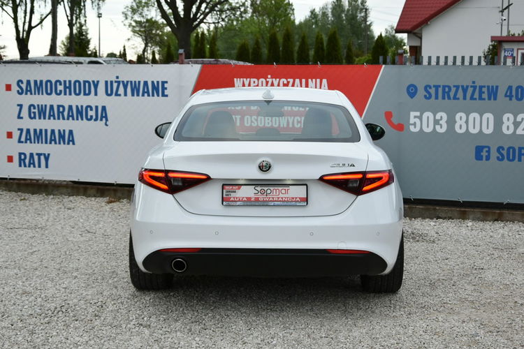 Alfa Romeo Giulia 2.2d Manual 2018r. jak NOWA 31tkm DNA NAVi Skóra LED Polecam zdjęcie 6