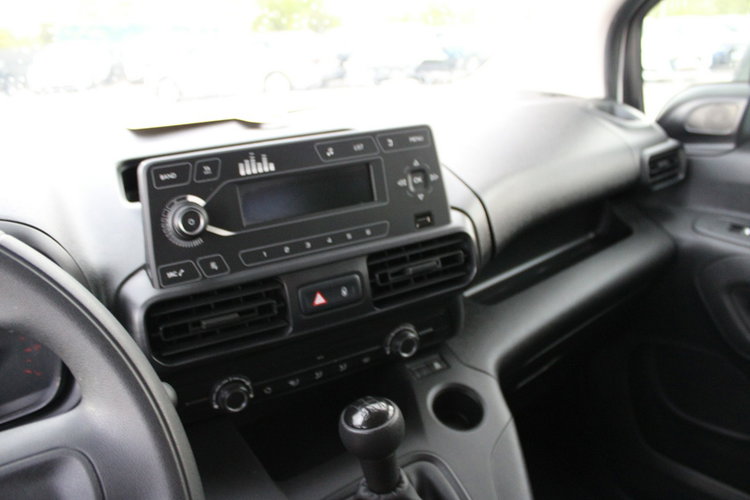 Toyota ProAce City Salon Polska netto 38 943 PLN Gwarancja D4D Business zdjęcie 17