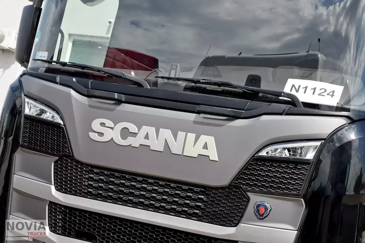 Scania S450 BEZ EGR | LED | KLIMA POSTOJOWA | WIRTUALNY KOKPIT | BAKI 1400 L | 2 ŁÓŻKA zdjęcie 19
