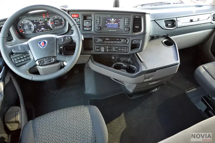 Scania S450 BEZ EGR | LED | KLIMA POSTOJOWA | WIRTUALNY KOKPIT | BAKI 1400 L | 2 ŁÓŻKA zdjęcie 29