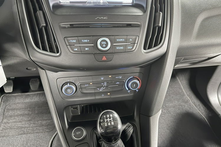 Ford Focus 1.0 TURBO 100KM Start Stop FACE LIFT Alu 17 Klima Navi SYNC IDEALNY zdjęcie 17