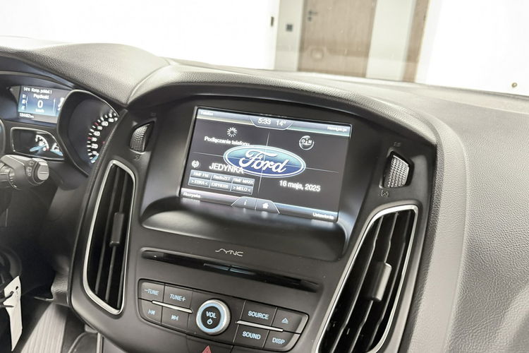 Ford Focus 1.0 TURBO 100KM Start Stop FACE LIFT Alu 17 Klima Navi SYNC IDEALNY zdjęcie 18