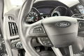samochód osobowy Ford zdjęcie 23