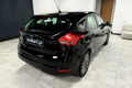 samochód osobowy Ford zdjęcie 4