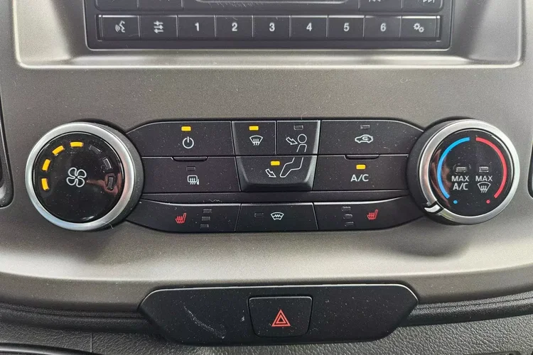 Ford transit-custom L2H2 54900zł NETTO 2.0TdCi/170KM zdjęcie 31