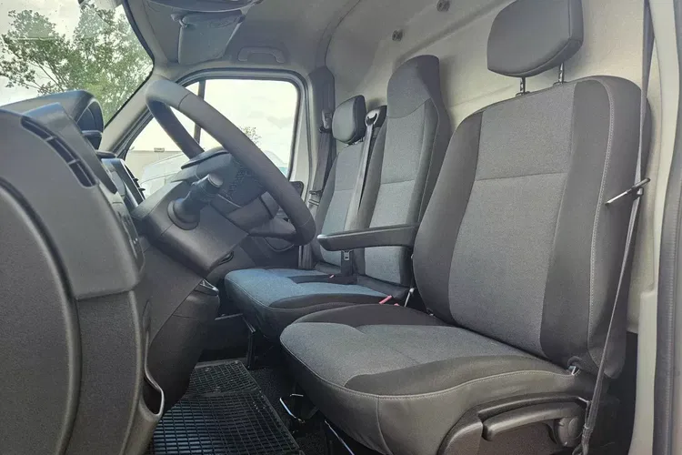 Renault Master L3H2 59999zł Netto 2.3 dCi/170KM zdjęcie 17