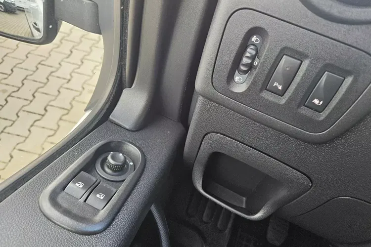 Renault Master L3H2 59999zł Netto 2.3 dCi/170KM zdjęcie 18