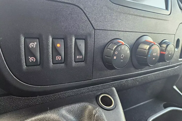 Renault Master L3H2 59999zł Netto 2.3 dCi/170KM zdjęcie 25